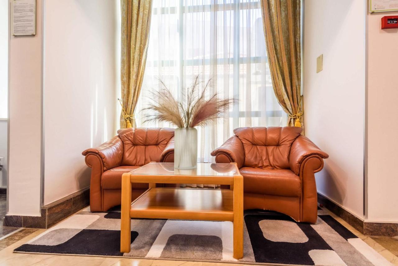 Hotel Mb Metković エクステリア 写真